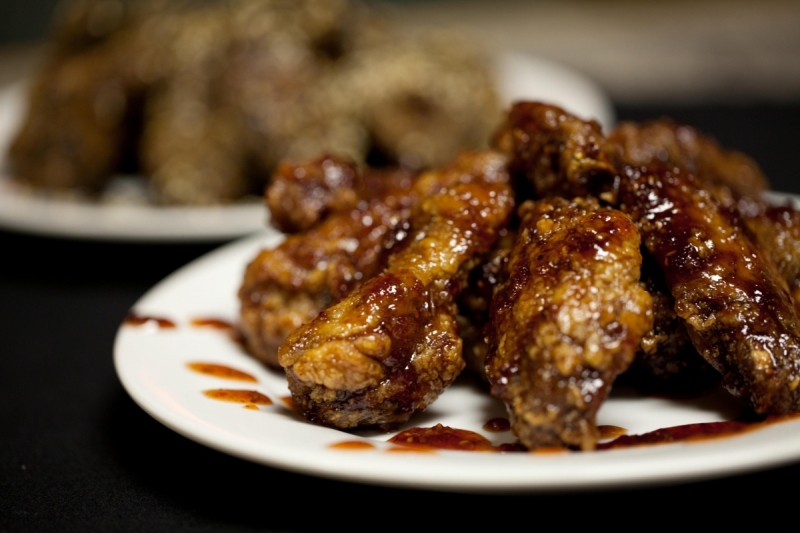 Where to Find Wing Specials Every Day of the Week - Avenue Calgary