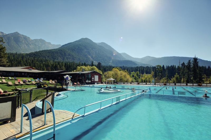 What to Do in Fairmont Hot Springs (AKA a Slice of Mountainside Heaven) .