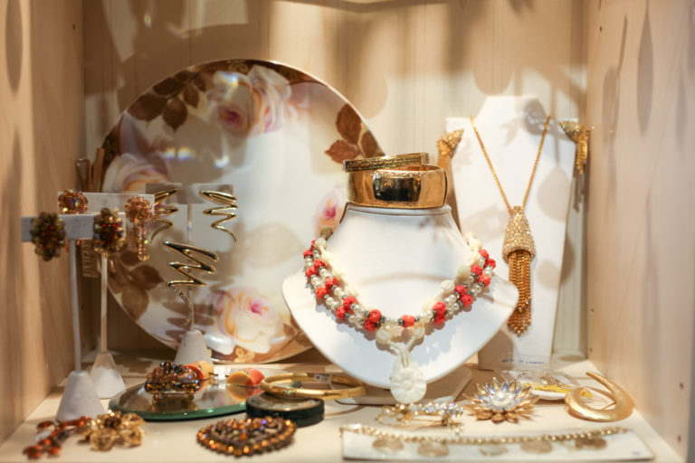 Where to Thrift Shop for Clothes in Calgary Avenue Calgary