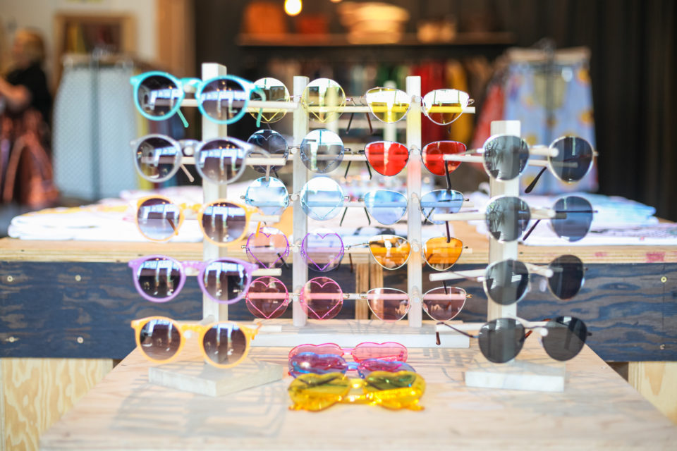 Where to Thrift Shop for Clothes in Calgary Avenue Calgary