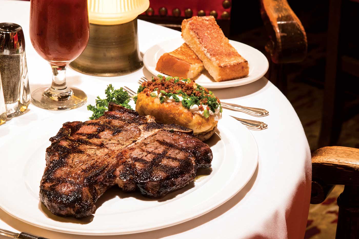 7 Great Restaurants for Steak in Calgary Avenue Calgary