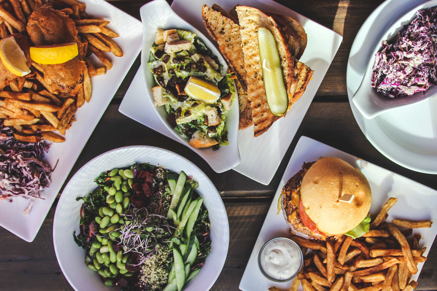 Vegan and vegetarian restaurant offering savory burgers, salads, and soups.