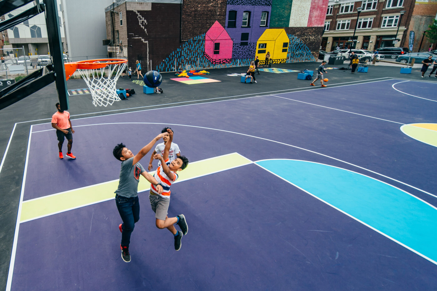 Bounce court online
